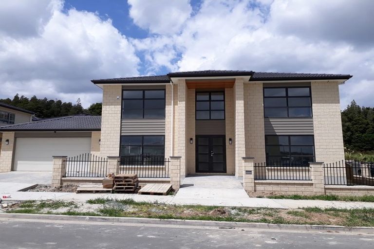 Photo of property in 38 Drumbuoy Drive, Flat Bush, Auckland, 2019