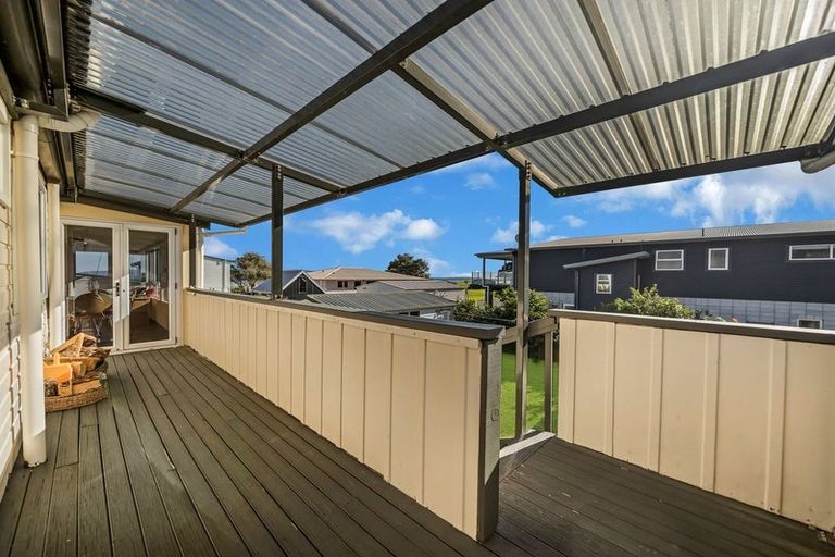 Photo of property in 22 Aputa Avenue, Te Puru, Thames, 3575