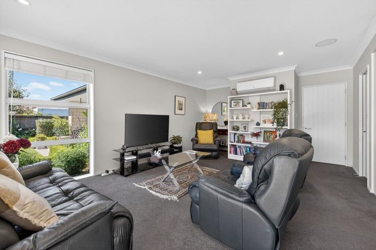 Photo of property in 12 Amy Place, Rangiora, 7400