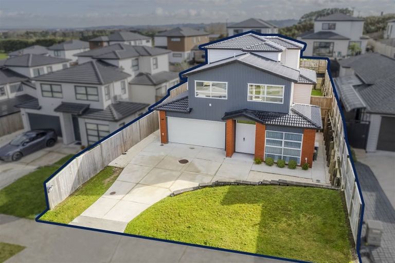 Photo of property in 14 Frazen Avenue, Papakura, 2110