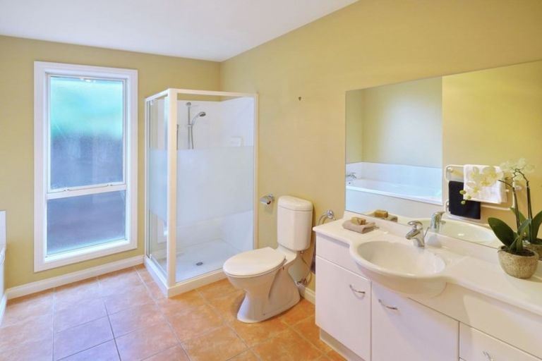 Photo of property in 15 Avon Gate, Russley, Christchurch, 8042