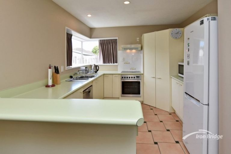 Photo of property in 3 Pyatt Place, Redwood, Christchurch, 8051