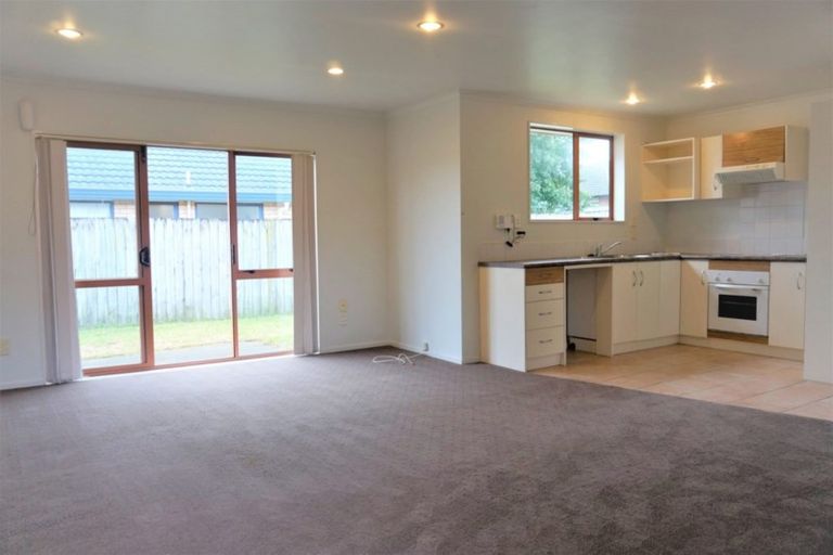 Photo of property in 17 Marblewood Grove, Pukekohe, 2120