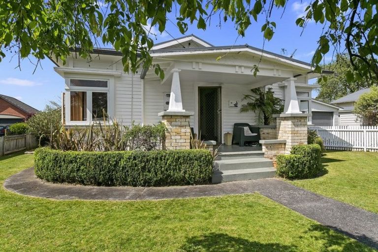 Photo of property in 21 Williams Street, Cambridge, 3434