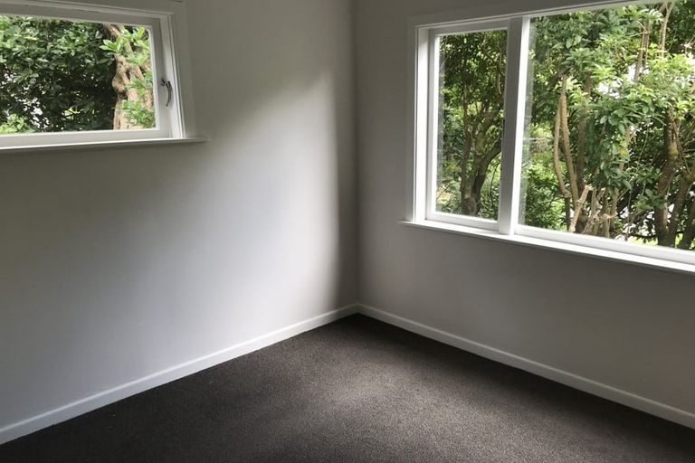 Photo of property in 2 Sydenham Street, Northland, Wellington, 6012