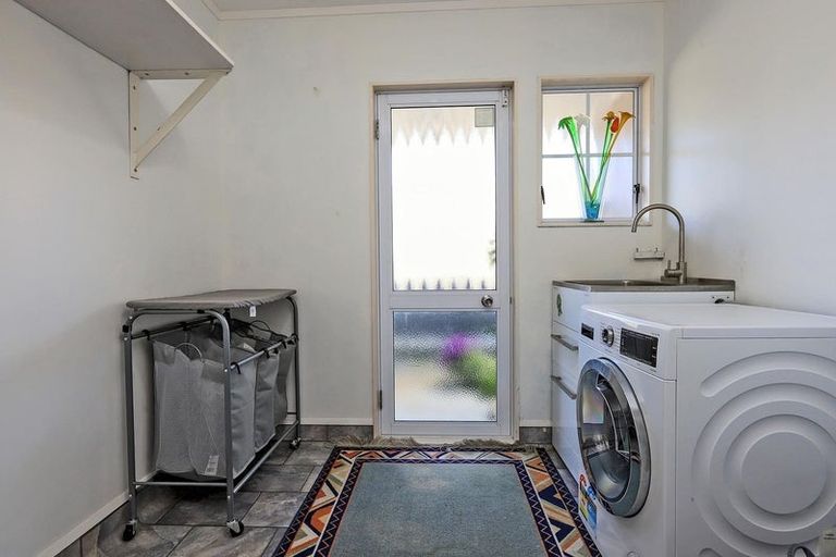 Photo of property in 84 O'dowd Road, Taradale, Napier, 4112