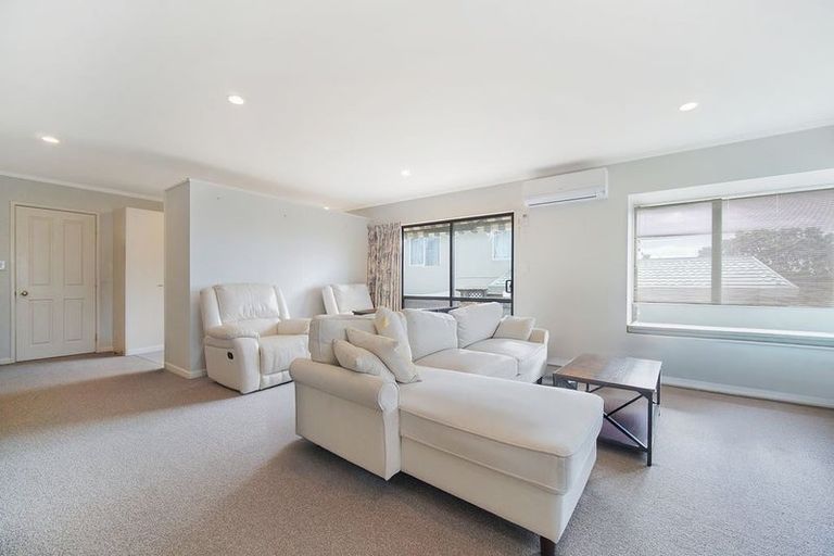 Photo of property in 1/12 Beatrice Avenue, Hillcrest, Auckland, 0627