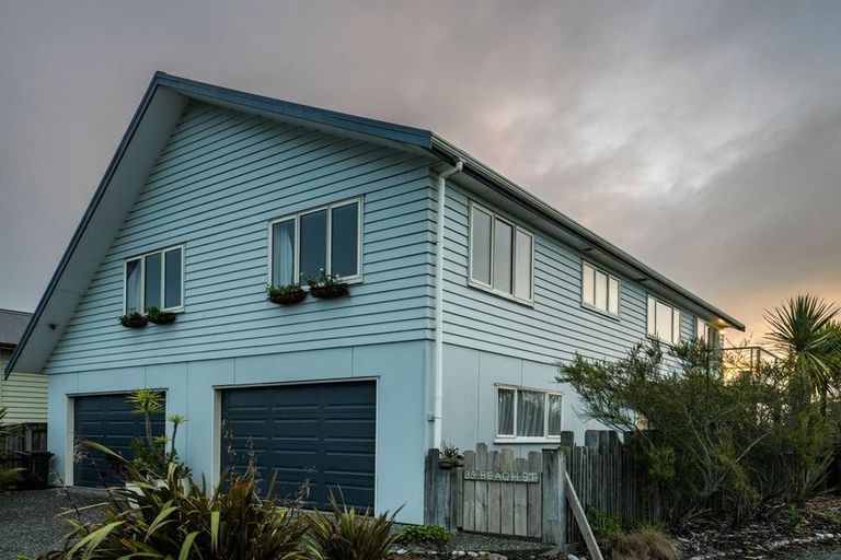 Photo of property in 33 Beach Street, Hokitika, 7810