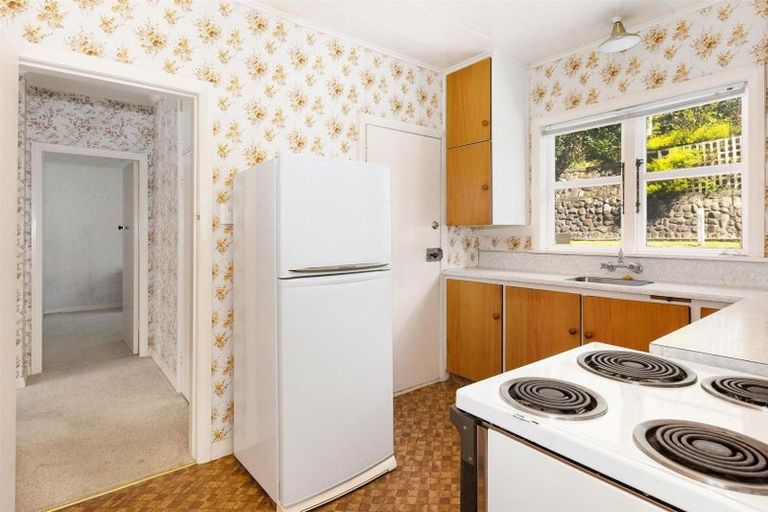 Photo of property in 4 Tainui Terrace, Tawa, Wellington, 5028