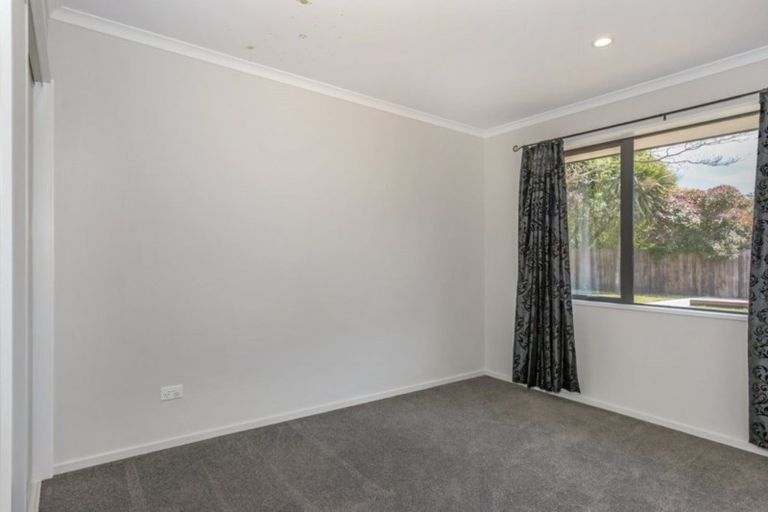 Photo of property in 94 Palmers Road, New Brighton, Christchurch, 8083