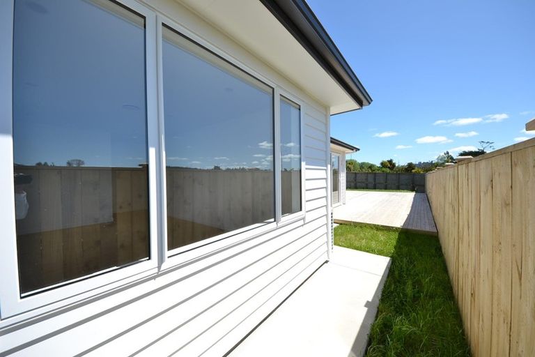 Photo of property in 32 Johns Creek Crescent, Silverdale, 0932