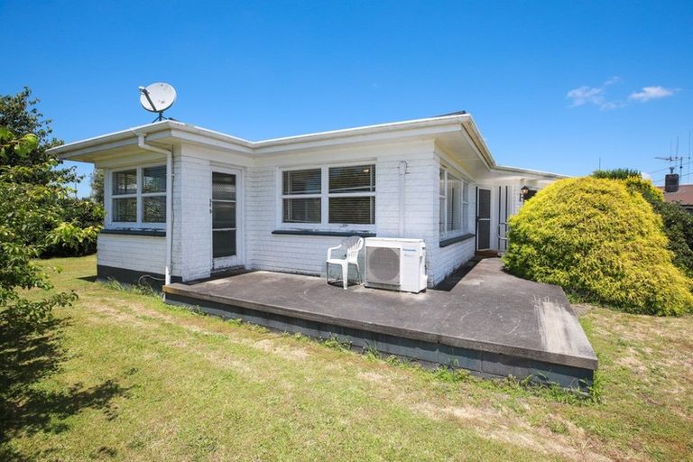 Photo of property in 2 Mears Road, St Andrews, Hamilton, 3200