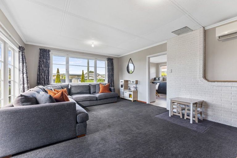 Photo of property in 8 Victoria Avenue, Pahiatua, 4910