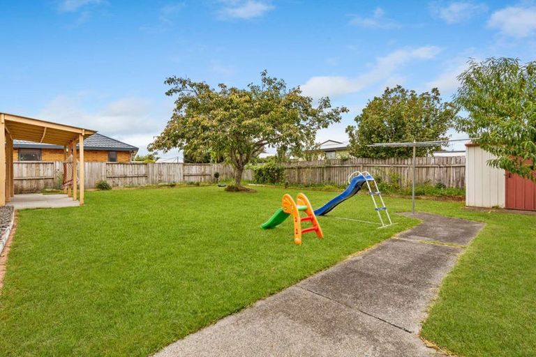 Photo of property in 10 Aldershot Place, Nawton, Hamilton, 3200