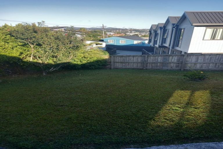 Photo of property in 1/44 View Road, Henderson, Auckland, 0612