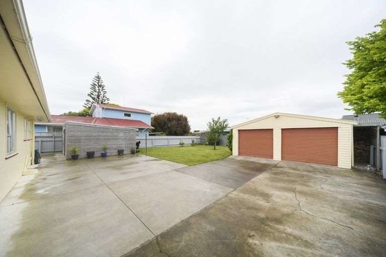 Photo of property in 19 Piper Place, Roslyn, Palmerston North, 4414