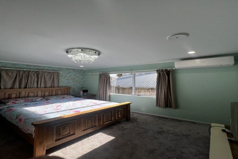 Photo of property in 1/10 Ambler Avenue, Glen Eden, Auckland, 0602