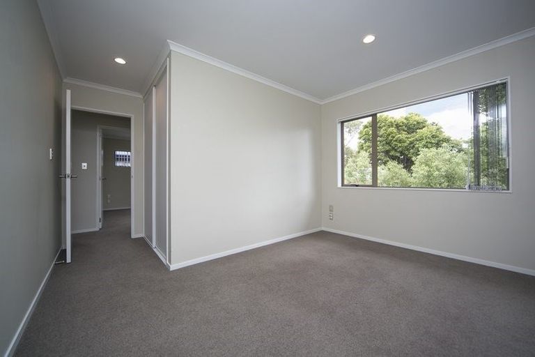Photo of property in 16d Lincoln Road, Henderson, Auckland, 0610