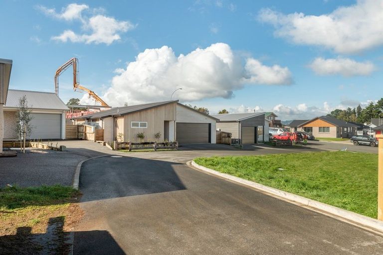 Photo of property in 44 Parau Drive, Bethlehem, Tauranga, 3110