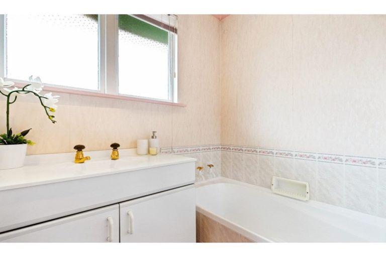 Photo of property in 20 Springhill Street, Avonhead, Christchurch, 8042