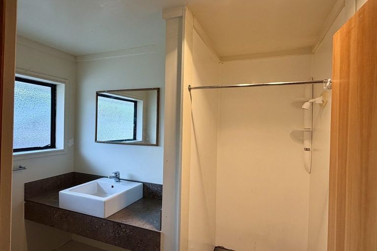 Photo of property in 2/494 Ferguson Street, Palmerston North, 4410