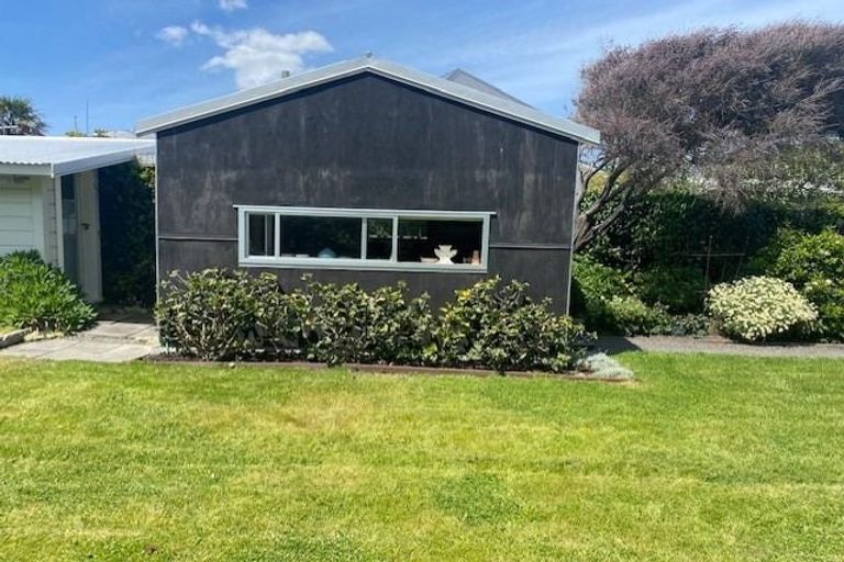 Photo of property in 18 Wellwood Terrace, Te Awanga, 4102