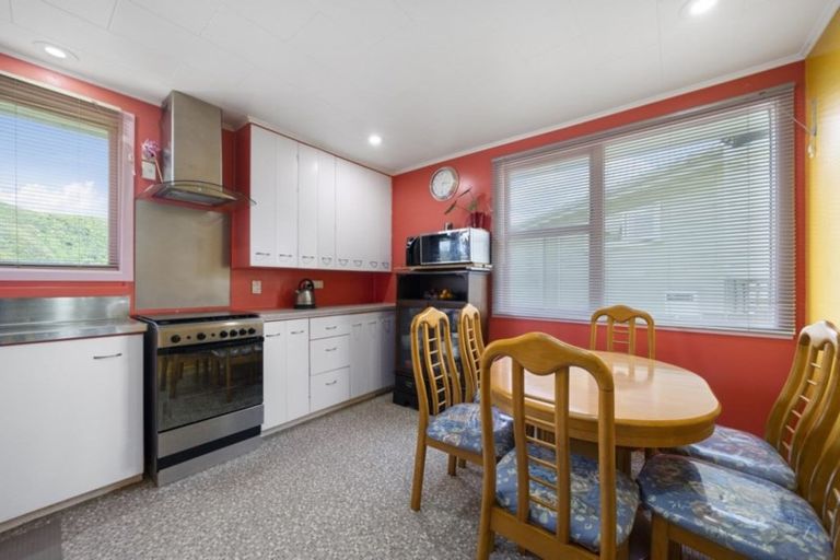 Photo of property in 50 Montreal Grove, Kingston, Wellington, 6021