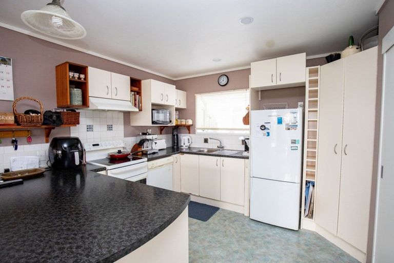 Photo of property in 41 Pipiroa Road, Ngatea, 3503