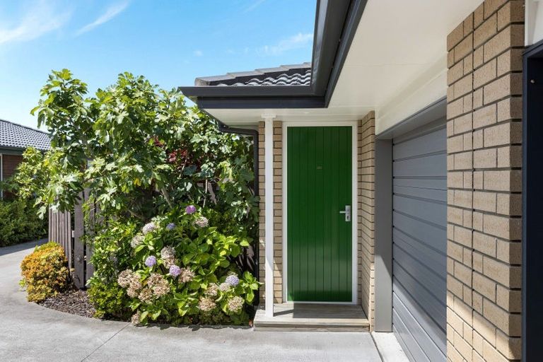 Photo of property in 28a Elizabeth Street, Orewa, 0931