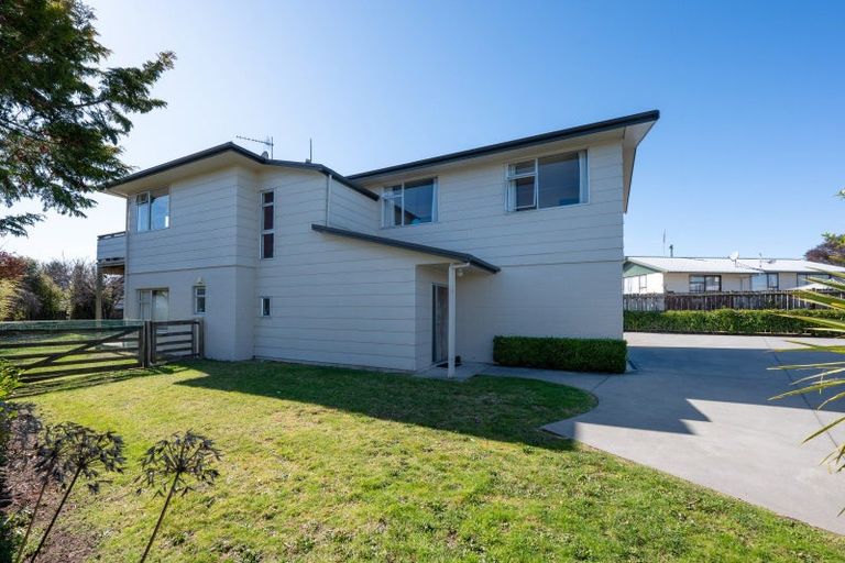 Photo of property in 19 Ward Place, Richmond Heights, Taupo, 3330
