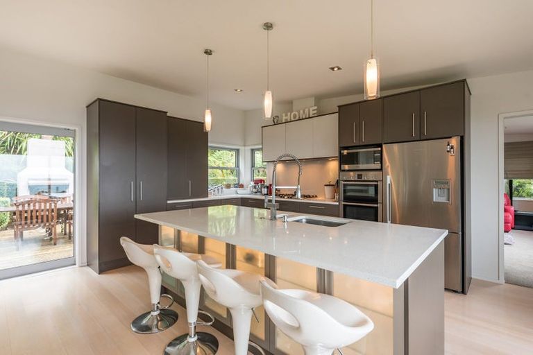 Photo of property in 24 Mewburn Rise, Karori, Wellington, 6012