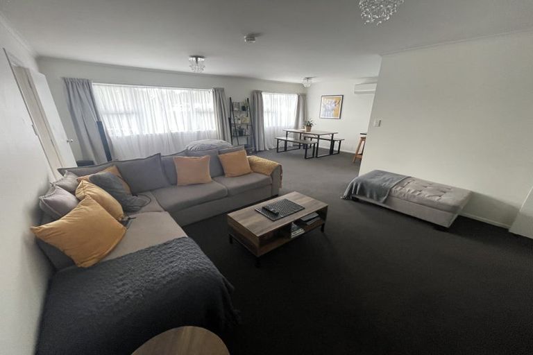 Photo of property in 27a Sandwich Road, St Andrews, Hamilton, 3200