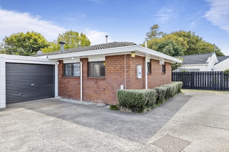 Photo of property in 1/10 Tulloch Place, Conifer Grove, Takanini, 2112