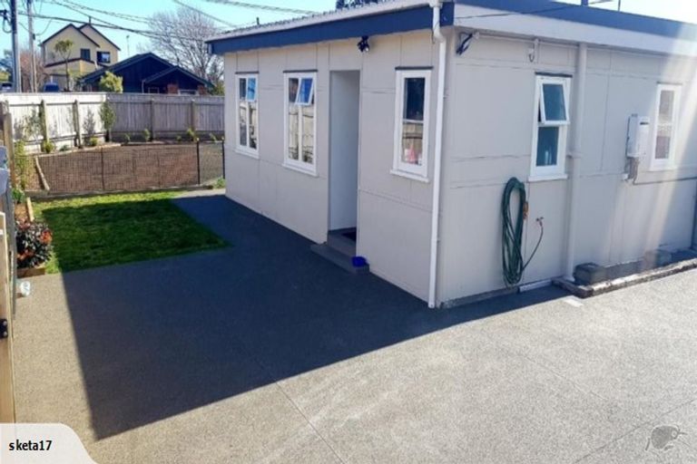 Photo of property in 43 Martin Road, Paraparaumu Beach, Paraparaumu, 5032