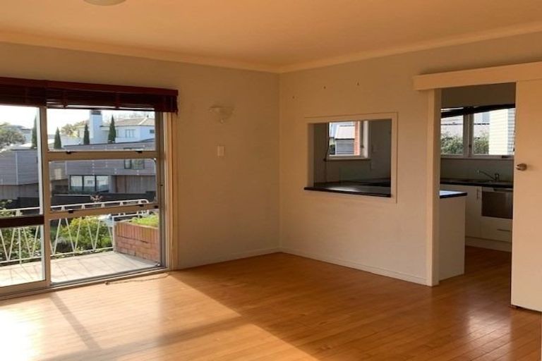 Photo of property in 3/264 Lake Road, Hauraki, Auckland, 0622