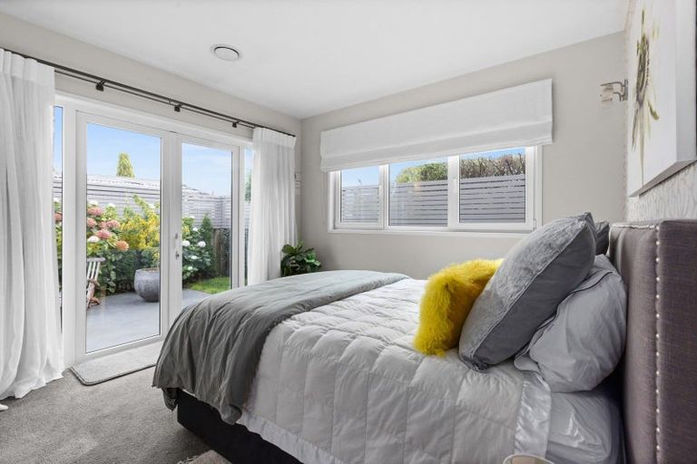 Photo of property in 18a Cambridge Terrace, Taradale, Napier, 4112