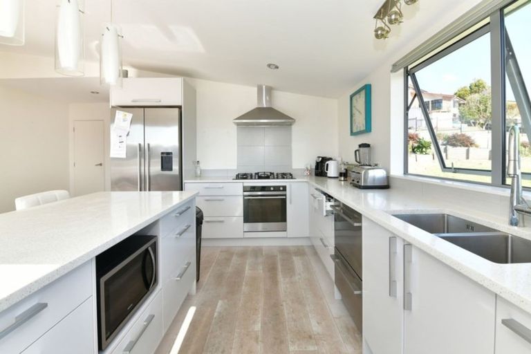 Photo of property in 7 Fern Court, Orewa, 0931