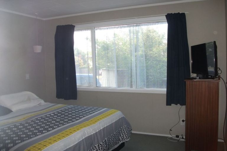 Photo of property in 2a Elder Grove, Paraparaumu, 5032