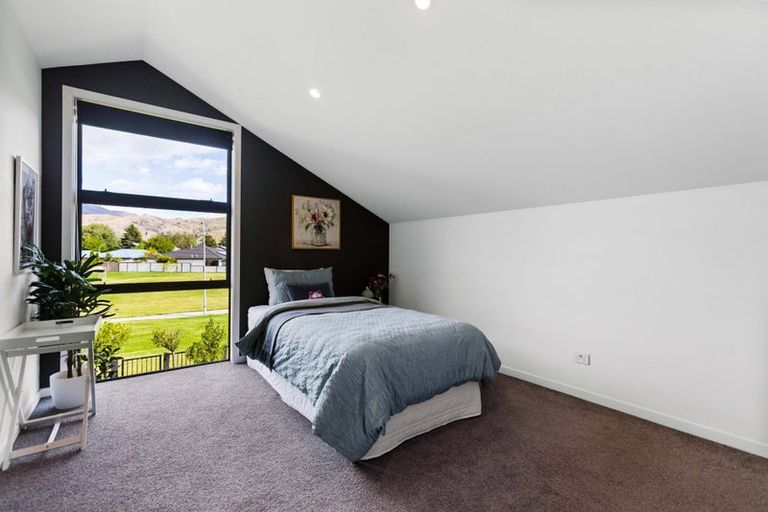 Photo of property in 15 Neason Place, Cromwell, 9310