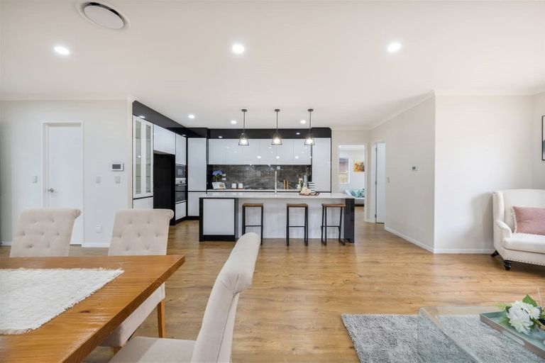 Photo of property in 91 Tir Conaill Avenue, Flat Bush, Auckland, 2019
