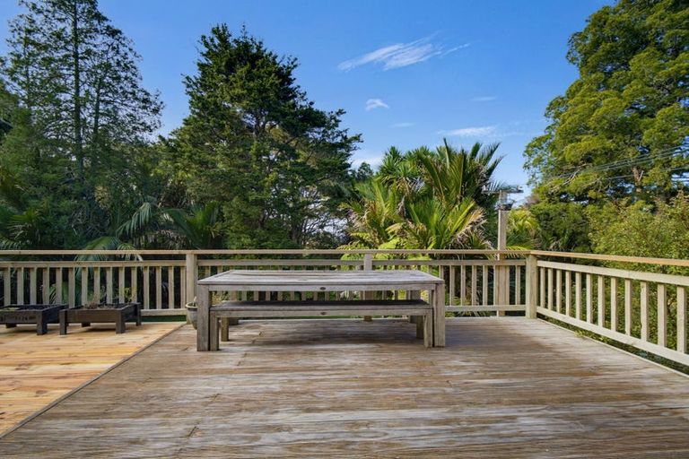Photo of property in 102 Taylor Road, Waimauku, 0882