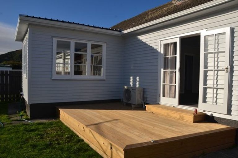 Photo of property in 251 Naenae Road, Naenae, Lower Hutt, 5011