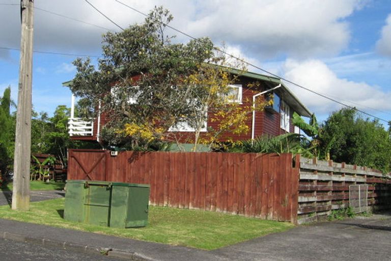Photo of property in 25 Wharf Road, Te Atatu Peninsula, Auckland, 0610