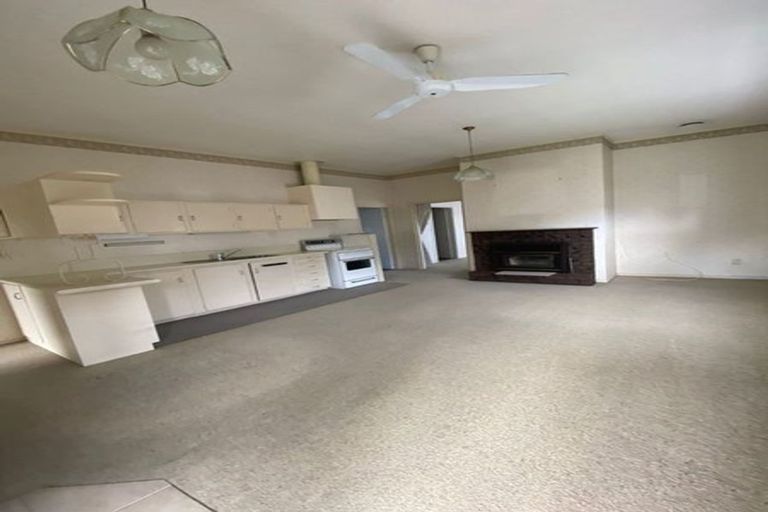 Photo of property in 20 Great South Road, Manurewa, Auckland, 2102