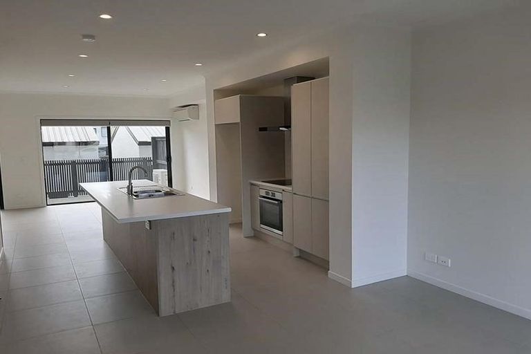 Photo of property in 4 Alexander Willis Crescent, Hobsonville, Auckland, 0616