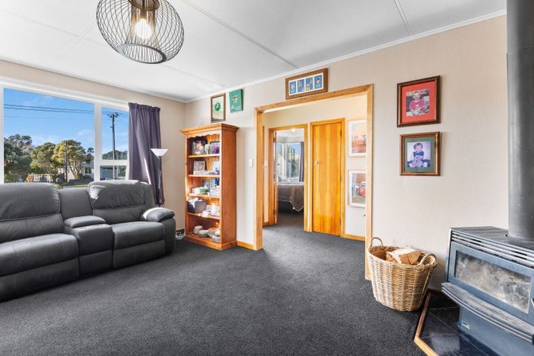 Photo of property in 16 Cumming Street, Okato, 4335