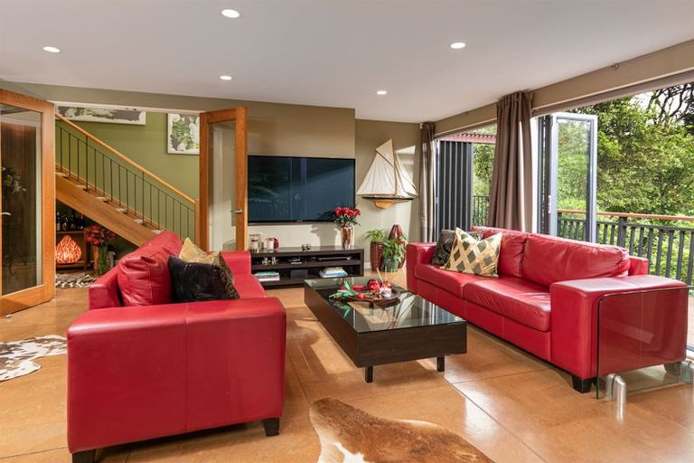 Photo of property in 8 Remu Place, Greenhithe, Auckland, 0632