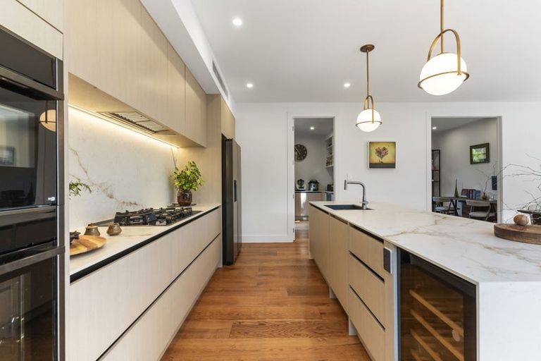 Photo of property in 21 Oscar Road, Greenhithe, Auckland, 0632