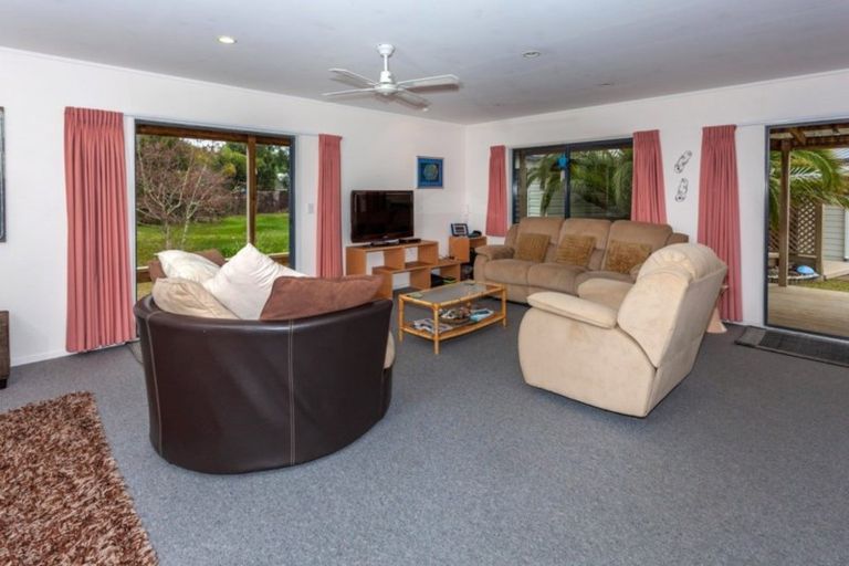 Photo of property in 109 Hampton Road, Whangamata, 3620