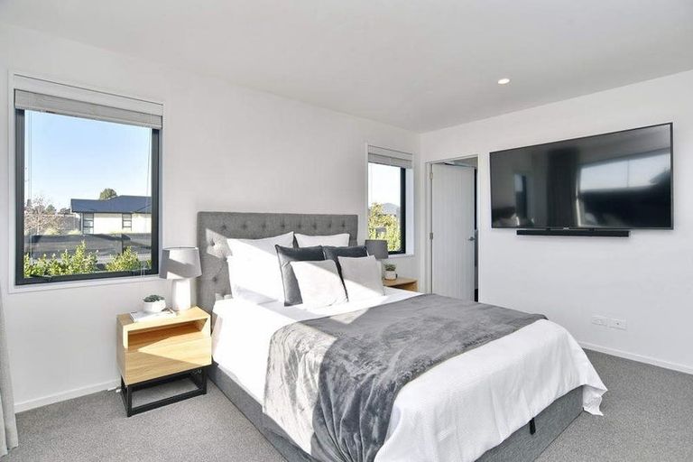 Photo of property in 4 Croydon Street, Woodend, 7610